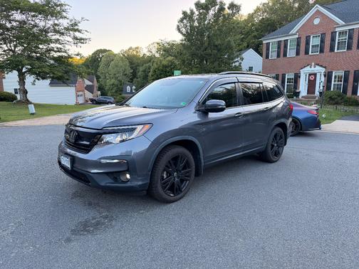 Gray 2022 Honda Pilot Special Edition