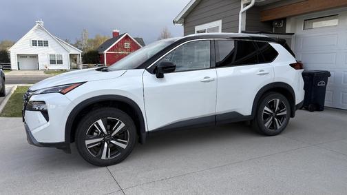 White 2025 Nissan Rogue SL