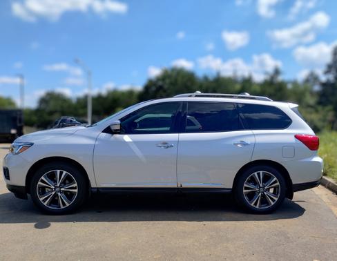 2017 Nissan Pathfinder Platinum