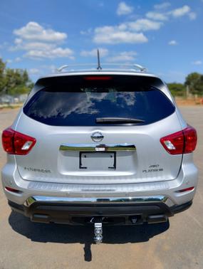 2017 Nissan Pathfinder Platinum