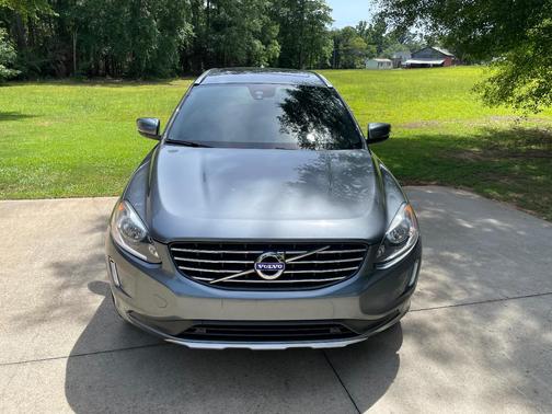 Gray 2016 Volvo XC60 T5 Premier