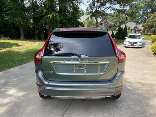 Gray 2016 Volvo XC60 T5 Premier