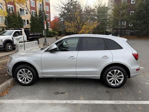 Silver 2013 Audi Q5 2.0T Premium Plus