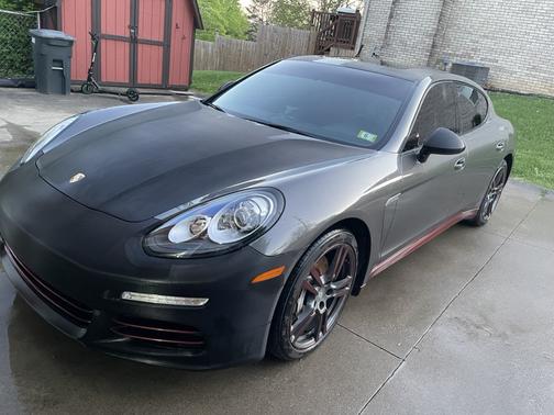 Gray 2014 Porsche Panamera Panamera 4S