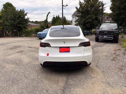 White 2022 Tesla Model Y Long Range