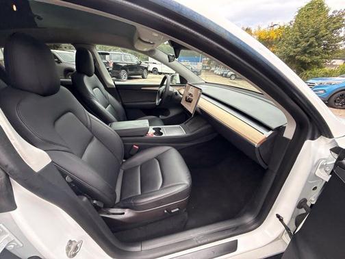 White 2022 Tesla Model Y Long Range