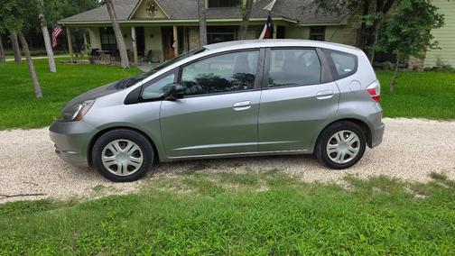 Gray 2009 Honda Fit Base