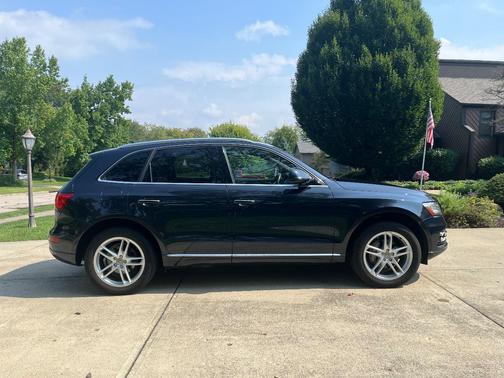 Blue 2016 Audi Q5 2.0T Premium Plus