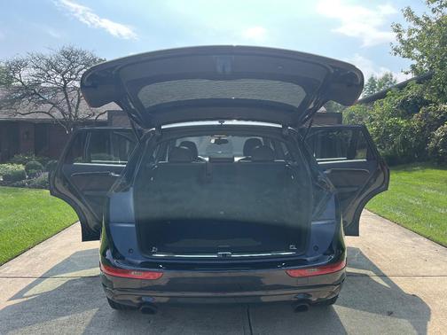 Blue 2016 Audi Q5 2.0T Premium Plus