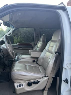 White 2002 Ford F-350 XL Crew Cab Super Duty