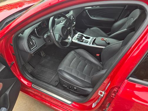 2023 Kia Stinger GT2