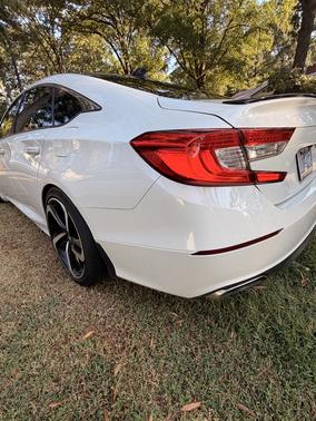 White 2019 Honda Accord Sport 2.0T