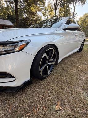 White 2019 Honda Accord Sport 2.0T