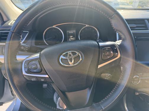 Silver 2015 Toyota Camry XSE