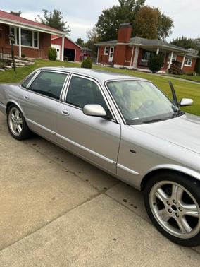 2002 Jaguar XJ8 Sport