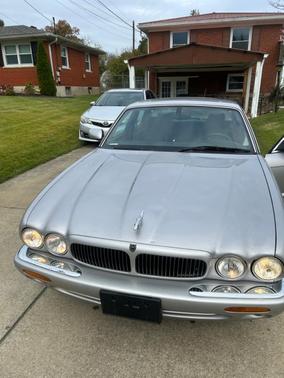 2002 Jaguar XJ8 Sport