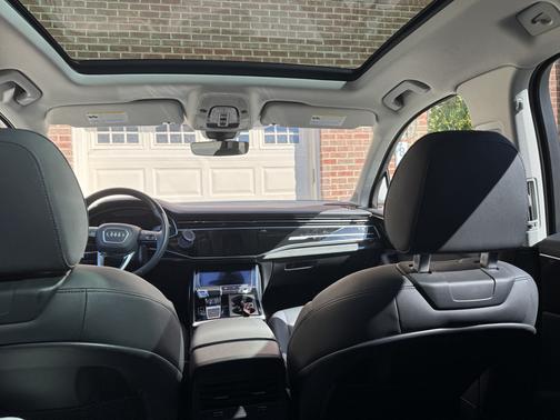 Black 2024 Audi Q7 45 Premium Plus