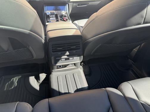 Black 2024 Audi Q7 45 Premium Plus