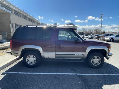1998 Chevrolet Tahoe Base