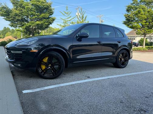 Black 2016 Porsche Cayenne Cayenne Turbo S