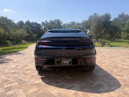Blue 2025 Lamborghini Urus SE