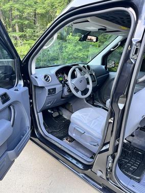 2011 Ford Transit Connect XLT Premium