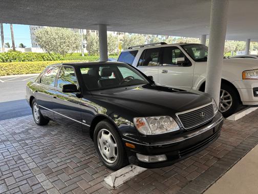 2000 Lexus LS 400 LS