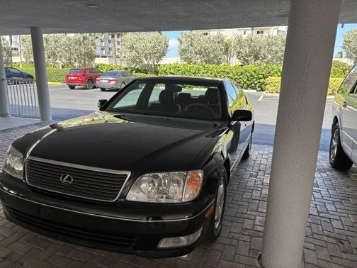 2000 Lexus LS 400 LS