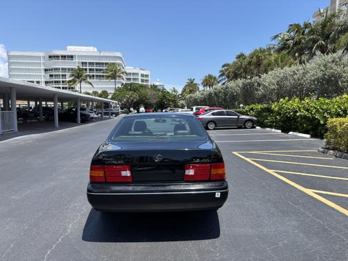 2000 Lexus LS 400 LS
