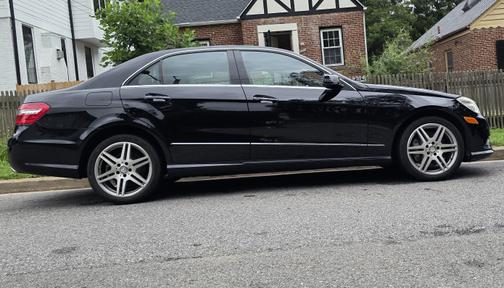 2010 Mercedes-Benz E-Class E 550 4MATIC