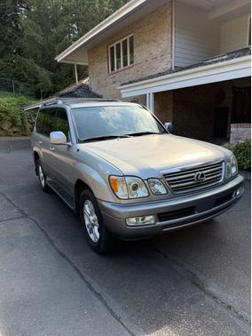 2005 Lexus LX 470 Base