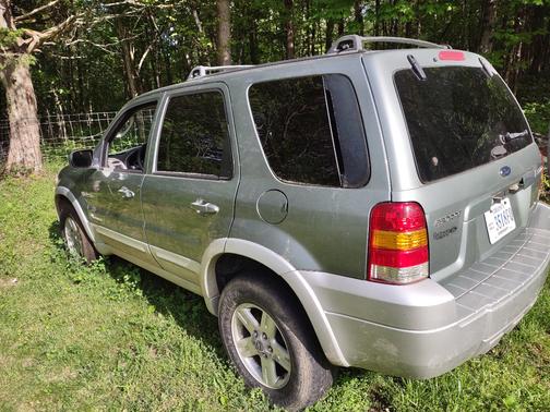 Green 2006 Ford Escape Hybrid Base