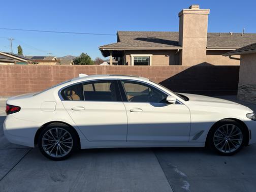 2022 BMW 530 i xDrive