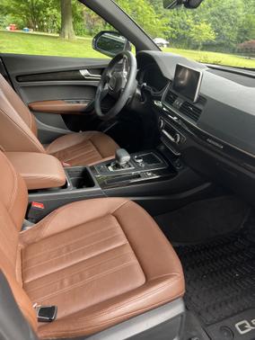 Photo 5 of 6 of 2018 Audi Q5 2.0T Premium