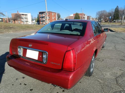 2004 Cadillac DeVille Base