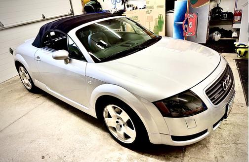 Silver 2001 Audi TT Roadster quattro
