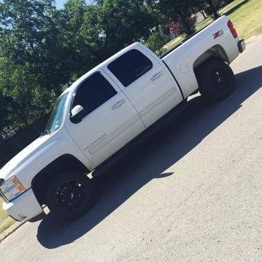 2009 Chevrolet Silverado 1500 LTZ Crew Cab