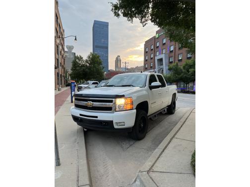 2009 Chevrolet Silverado 1500 LTZ Crew Cab