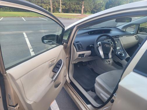 2010 Toyota Prius IV