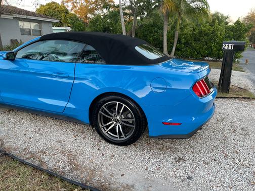 2017 Ford Mustang EcoBoost Premium