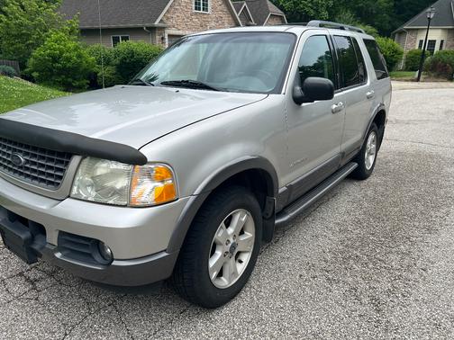 Silver 2002 Ford Explorer XLT