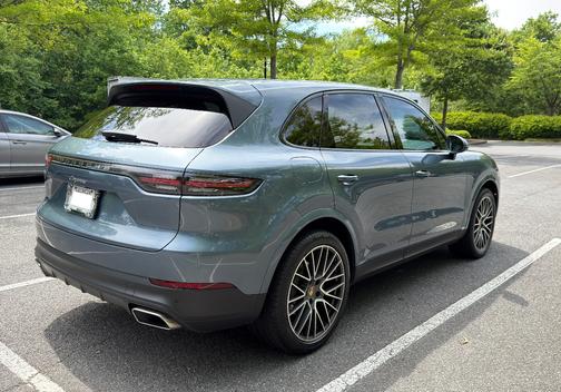 Blue 2019 Porsche Cayenne Cayenne