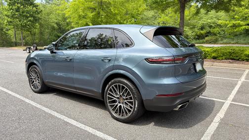 Blue 2019 Porsche Cayenne Cayenne