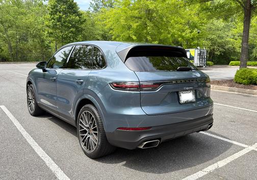 Blue 2019 Porsche Cayenne Cayenne