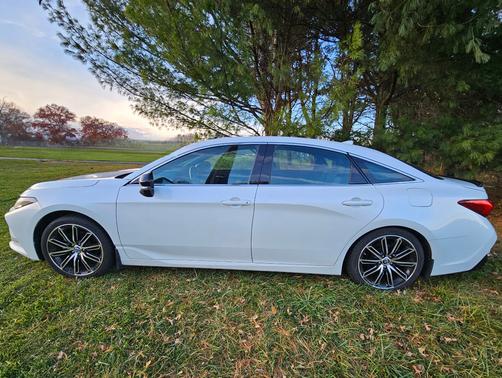 2019 Toyota Avalon Touring