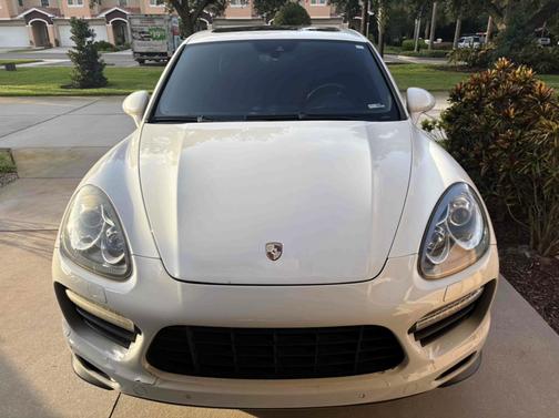White 2014 Porsche Cayenne Cayenne Turbo S