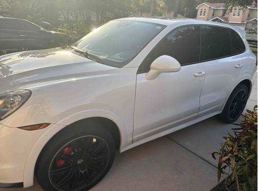 White 2014 Porsche Cayenne Cayenne Turbo S