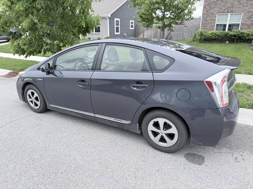 Gray 2013 Toyota Prius Four