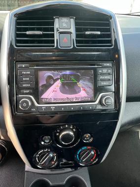Gray 2018 Nissan Versa 1.6 SV