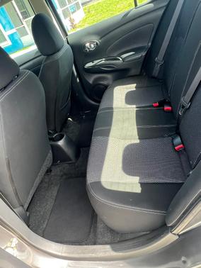 Gray 2018 Nissan Versa 1.6 SV